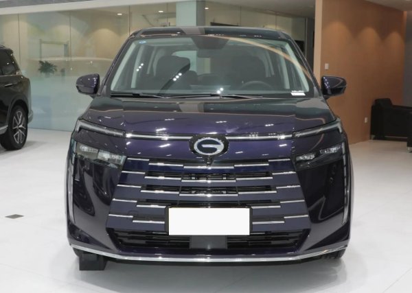 乐蒙网 传祺E8：不充电续航1200km，15万高性价比，实用MPV