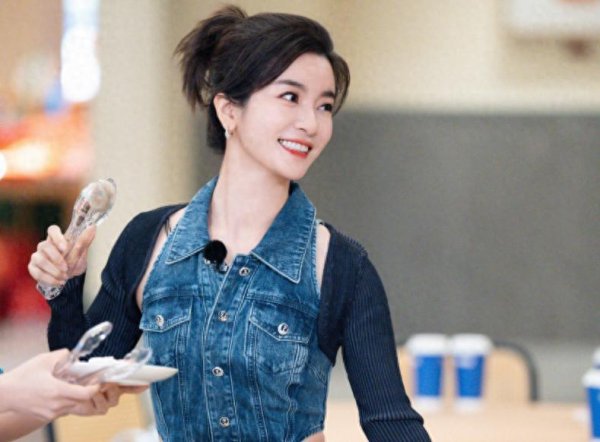 领航优配 李晟终于进组，却饰演“配角”，不是凭借《浪姐6》翻红了吗？